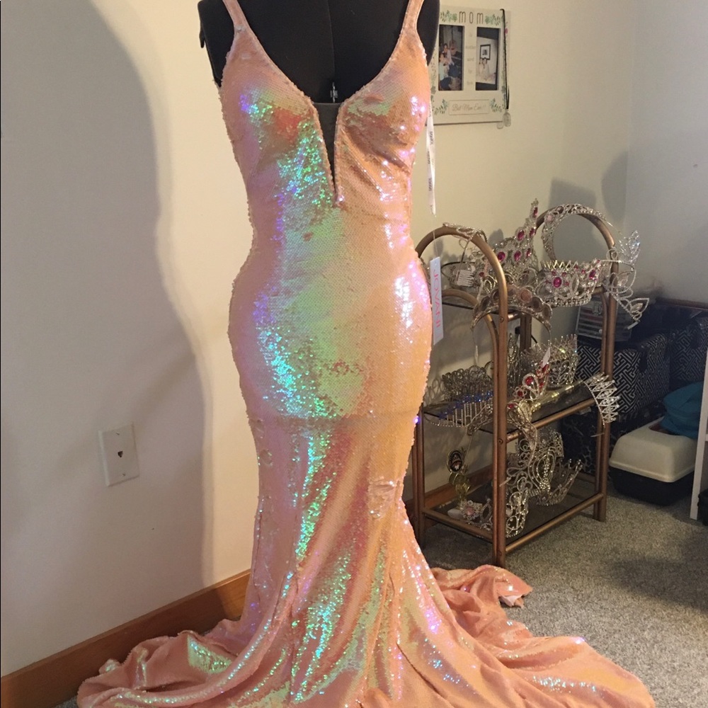 Jovani Women's Formal Dress Size 12 Coral Pink Sequined Mermaid Evening Gown